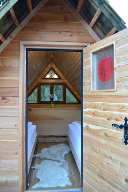 ホテル Glamping Naselje Zeleni Turizem マコレ エクステリア 写真