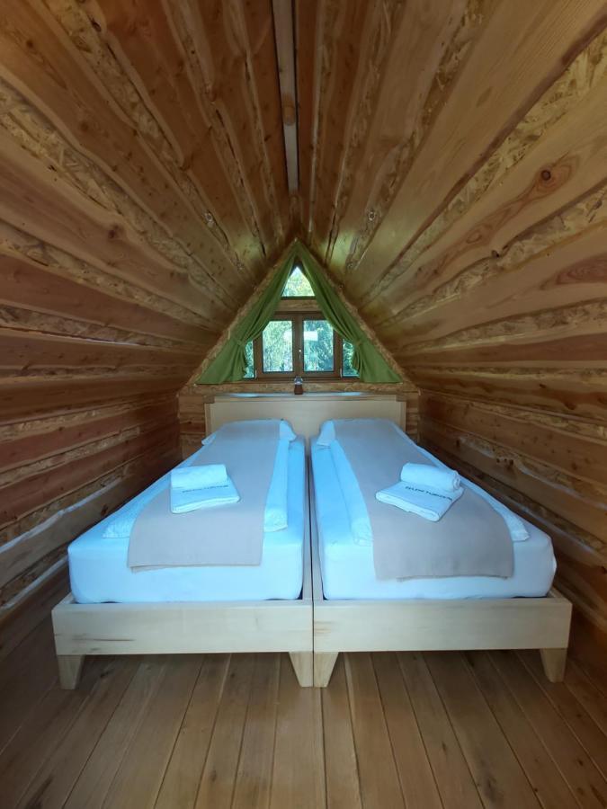 ホテル Glamping Naselje Zeleni Turizem マコレ エクステリア 写真