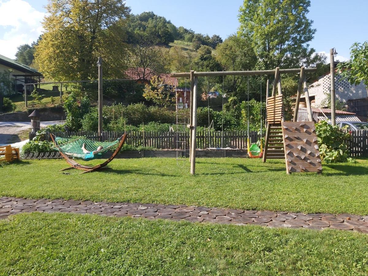 ホテル Glamping Naselje Zeleni Turizem マコレ エクステリア 写真